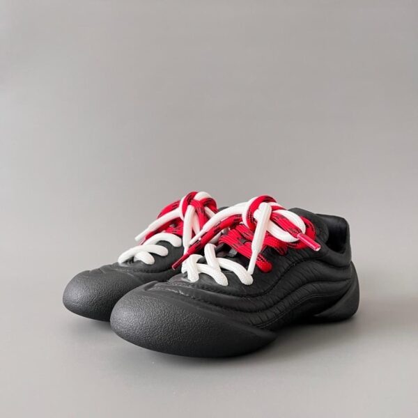 Alexander McQueen Flexion Leder-Sneaker, niedrig geschnitten, Schnürung, runde Zehenpartie, Schwarz, Damen (3J2GU)