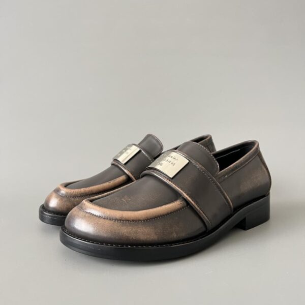 Acne Studios Loafer aus Kalbsleder mit runder Zehenpartie und Logo, Braun, Damen (V9L4G)