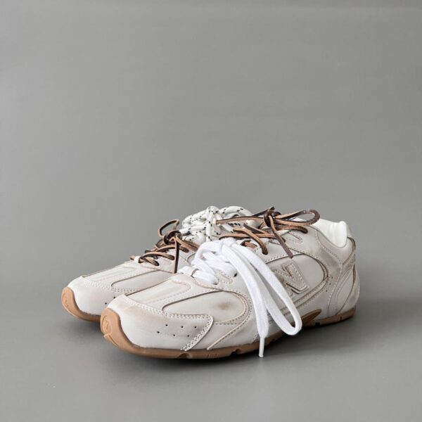replica,schuhe,beste,kaufen,1:1,besten,seiten,Replik,turnschuhe,sneakers New Balance x MIU MIU NB 530 Qixi Festival Series Schnür-Laufschuhe, Unisex, Weißes Leder (9H47T)