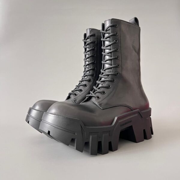Balenciaga Bulldozer Leder, grobstollige Laufsohle, herausnehmbarer Schaft, mittelhoch, Herren-Dr. Martens-Stiefel, Schwarz (9RK12)