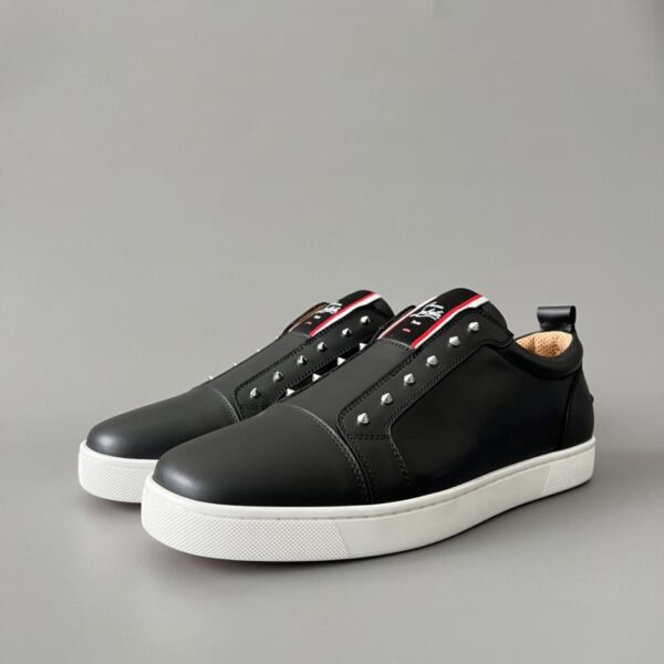 replica,schuhe,beste,kaufen,1:1,besten,seiten,Replik,turnschuhe,sneakers Christian Louboutin Louis Junior Spikes Low-Top-Sneaker, schwarz (UV6UZ)