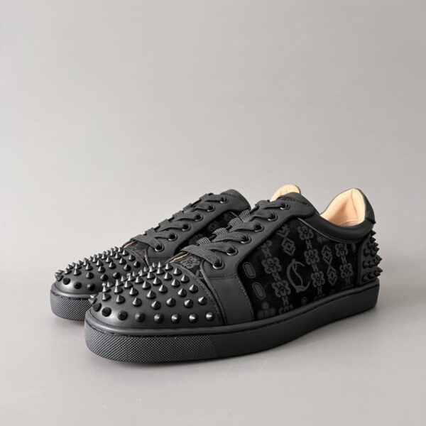 replica,schuhe,beste,kaufen,1:1,besten,seiten,Replik,turnschuhe,sneakers Christian Louboutin Louis Junior Spikes Studded Low-Top Sneakers, Schwarz (5VKBX)