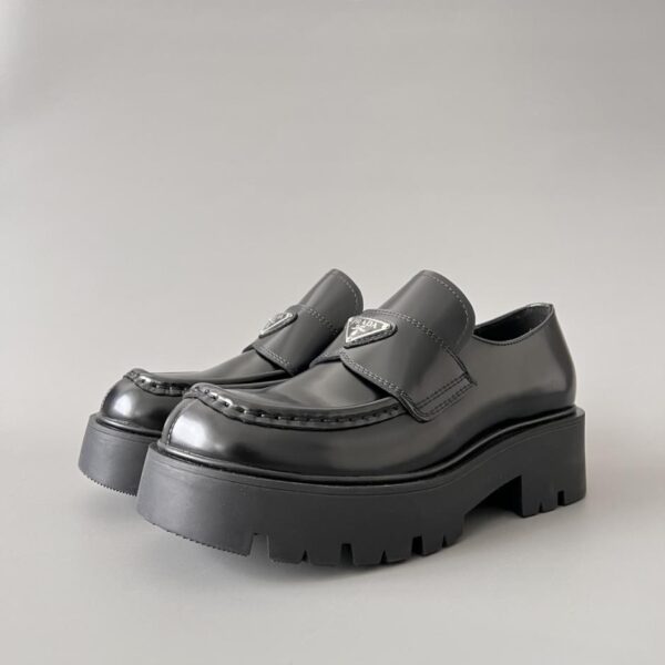 replica,schuhe,beste,kaufen,1:1,besten,seiten,Replik,turnschuhe,sneakers PRADA Plateau-Loafer mit runder Zehenpartie, schwarz, Herren (O4GBS)