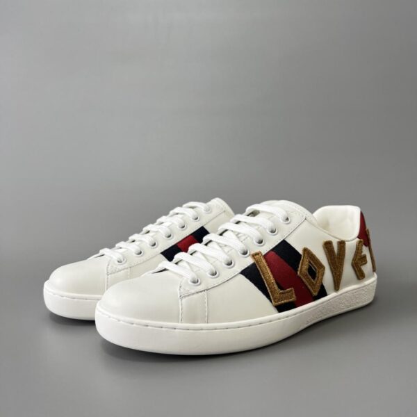 Gucci ACE Serie LOVED Low-Top-Sneaker, Unisex-Stil (0ZSNV)