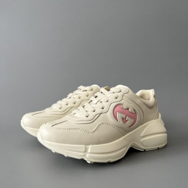 replica,schuhe,beste,kaufen,1:1,besten,seiten,Replik,turnschuhe,sneakers Gucci Rhyton Kollektion. Retro-Logo-Chunky-Schuhe für Damen (3QKK1)