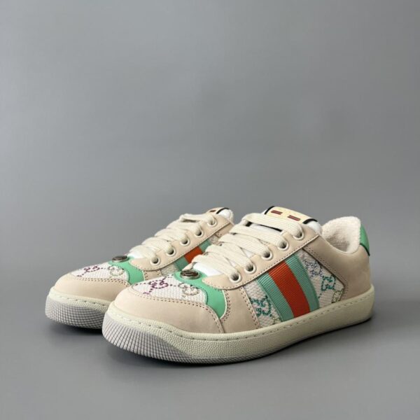 replica,schuhe,beste,kaufen,1:1,besten,seiten,Replik,turnschuhe,sneakers Gucci Screener Sneaker im Used-Look, mit mandelförmigen Nieten, hochwertige Damenausführung (XVF44)