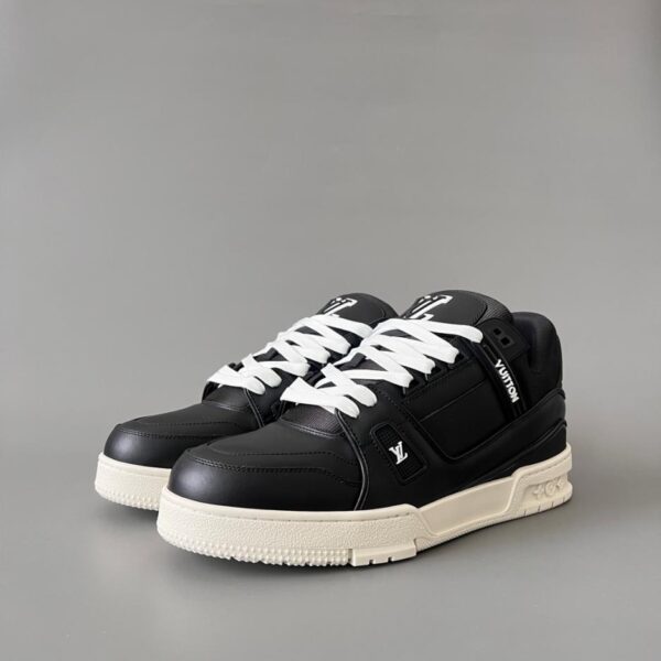 replica,schuhe,beste,kaufen,1:1,besten,seiten,Replik,turnschuhe,sneakers Louis Vuitton Trainer Low-Top Freizeitsneaker, Schwarz und Weiß, Herren (D00OY)