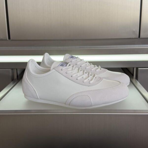 Hochwertige Damen-Sneaker der Jimmy Choo Sunny F Serie JC mit Schnürung (ASKXV)