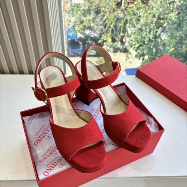 replica,schuhe,beste,kaufen,1:1,besten,seiten,Replik,turnschuhe,sneakers VALENTINO Klassische Sandalen, Frühjahr/Sommer VLOGO SIGNATURE Schuhe (0LKF1)