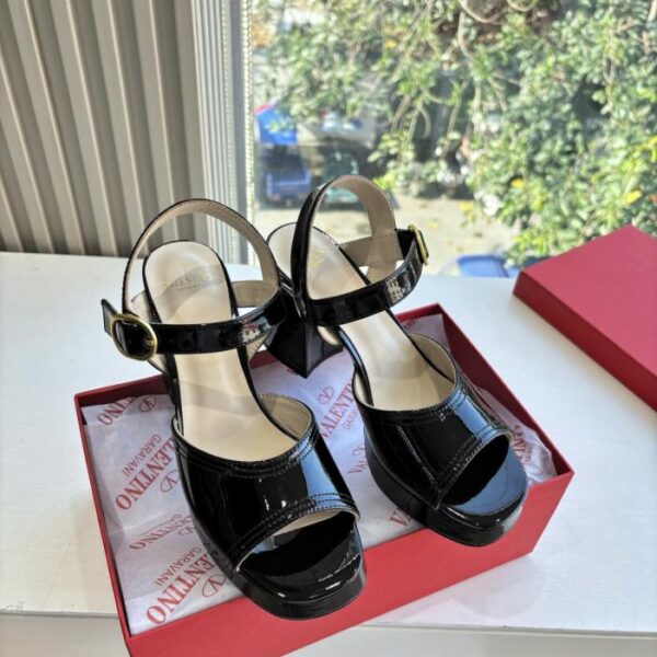 replica,schuhe,beste,kaufen,1:1,besten,seiten,Replik,turnschuhe,sneakers VALENTINO Klassische Sandalen, Frühjahr/Sommer VLOGO SIGNATURE Schuhe (WRJJL)