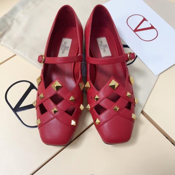 replica,schuhe,beste,kaufen,1:1,besten,seiten,Replik,turnschuhe,sneakers VALENTINO Frühjahr/Sommer Neue Sandalen und High Heels (71AXV)
