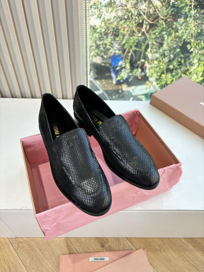 replica,schuhe,beste,kaufen,1:1,besten,seiten,Replik,turnschuhe,sneakers G126 MIUMIUs neueste Loafer im Runway-Stil (TNFF6) replica,schuhe,beste,kaufen,1:1,besten,seiten,Replik,turnschuhe,sneakers G126 MIUMIUs neueste Loafer im Runway-Stil (TNFF6)