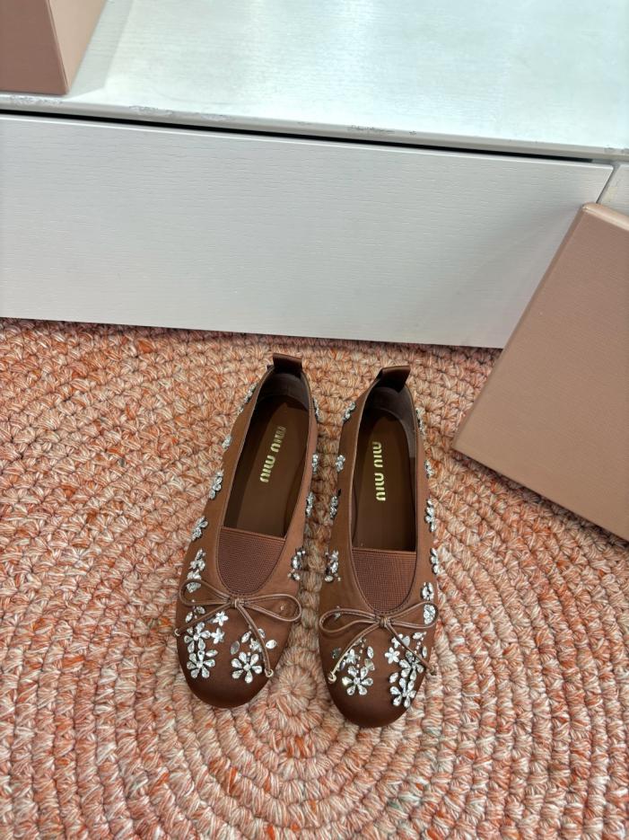 replica,schuhe,beste,kaufen,1:1,besten,seiten,Replik,turnschuhe,sneakers Miu Miu Mary Jane Ballerinas, Damen-Ballerinas aus Satin mit Schleifenverzierung (GYGKC) replica,schuhe,beste,kaufen,1:1,besten,seiten,Replik,turnschuhe,sneakers Miu Miu Mary Jane Ballerinas, Damen-Ballerinas aus Satin mit Schleifenverzierung (GYGKC)