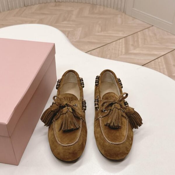 replica,schuhe,beste,kaufen,1:1,besten,seiten,Replik,turnschuhe,sneakers Miu Miu Herbst/Winter Slipper/Loafer im Vintage-Stil mit Quasten und Perlen (2XQGS)