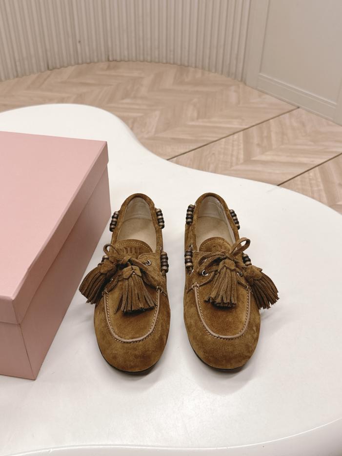 replica,schuhe,beste,kaufen,1:1,besten,seiten,Replik,turnschuhe,sneakers Miu Miu Herbst/Winter Slipper/Loafer im Vintage-Stil mit Quasten und Perlen (2XQGS) replica,schuhe,beste,kaufen,1:1,besten,seiten,Replik,turnschuhe,sneakers Miu Miu Herbst/Winter Slipper/Loafer im Vintage-Stil mit Quasten und Perlen (2XQGS)