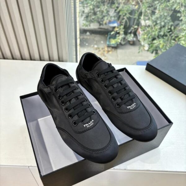 Prada G741 Neue Slipper im Runway-Stil, offizieller Frühjahr/Sommer Runway-Stil (AC3VD)