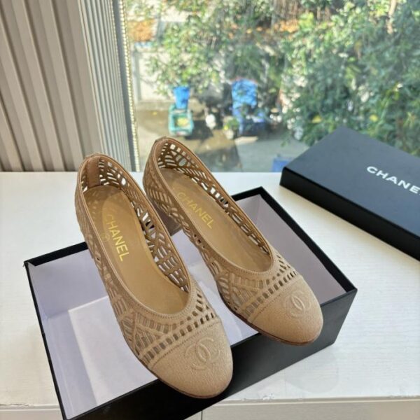G391 CHANEL Frühlings-Highlight: Gewebte Mary Jane Schuhe mit geschlossener Spitze (R2IFR)