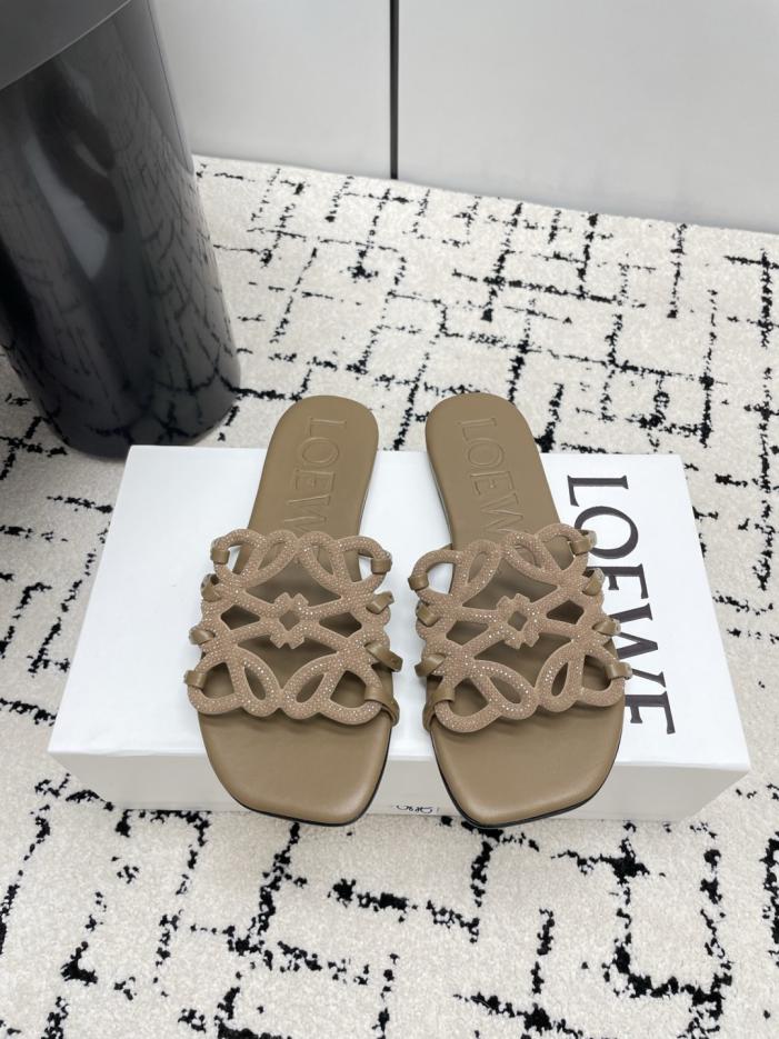 replica,schuhe,beste,kaufen,1:1,besten,seiten,Replik,turnschuhe,sneakers Die neuesten LOEWE-Sommer-Sandalen in limitierter Auflage mit durchbrochenem Muster, verziert mit Tausenden von Diamanten, verströmen ein luxuriöses Gefühl (T60V0). replica,schuhe,beste,kaufen,1:1,besten,seiten,Replik,turnschuhe,sneakers Die neuesten LOEWE-Sommer-Sandalen in limitierter Auflage mit durchbrochenem Muster, verziert mit Tausenden von Diamanten, verströmen ein luxuriöses Gefühl (T60V0).