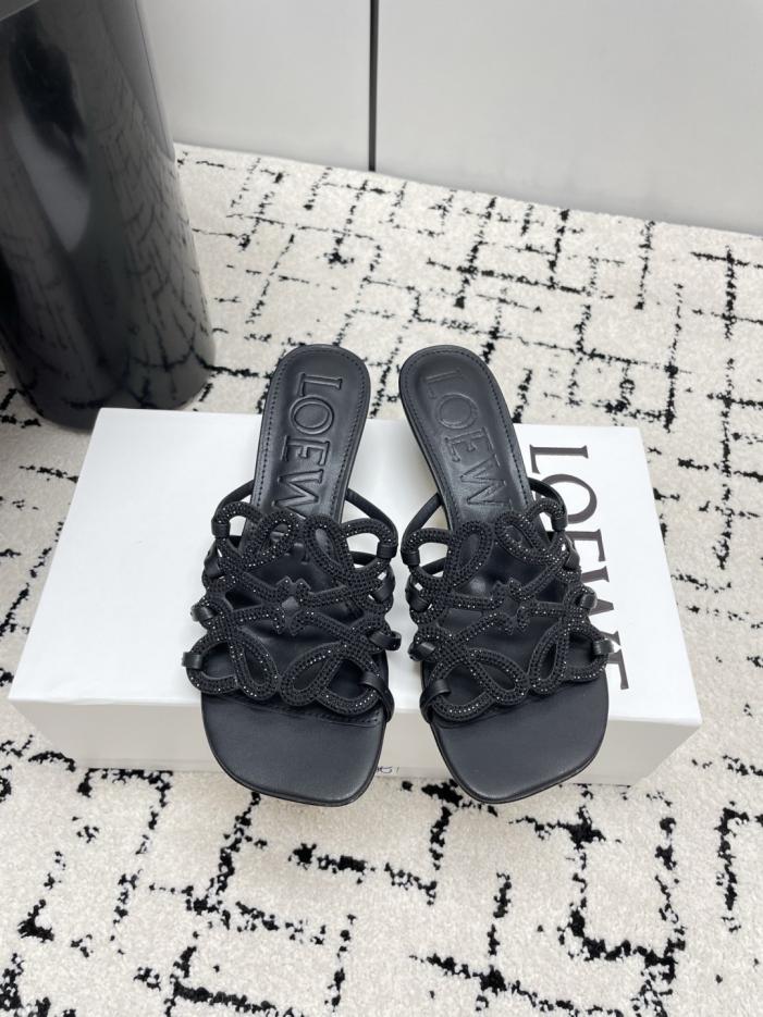 replica,schuhe,beste,kaufen,1:1,besten,seiten,Replik,turnschuhe,sneakers Die neuesten LOEWE-Sommer-Sandalen in limitierter Auflage mit durchbrochenem Muster, verziert mit Tausenden von Diamanten, verströmen ein luxuriöses Gefühl (X1V0O). replica,schuhe,beste,kaufen,1:1,besten,seiten,Replik,turnschuhe,sneakers Die neuesten LOEWE-Sommer-Sandalen in limitierter Auflage mit durchbrochenem Muster, verziert mit Tausenden von Diamanten, verströmen ein luxuriöses Gefühl (X1V0O).