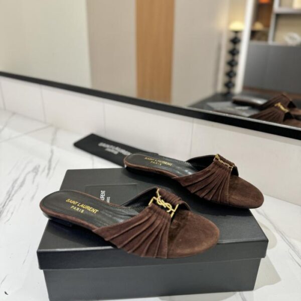 YSL "SAINT LAURENT" Sommerneuheit: Elegante und stylische Zehentrenner mit Metallkappe (DCDK4)