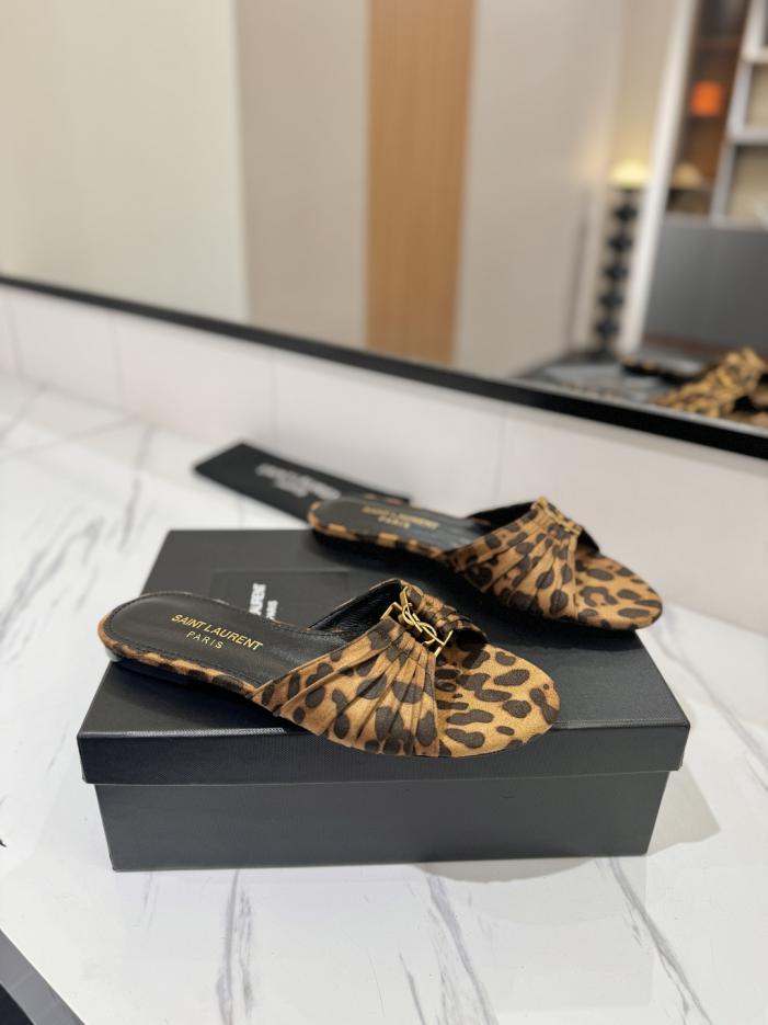 replica,schuhe,beste,kaufen,1:1,besten,seiten,Replik,turnschuhe,sneakers YSL „SAINT LAURENT“ Sommerneuheit: Elegante und stylische Zehentrenner aus Metall (MQUDU) replica,schuhe,beste,kaufen,1:1,besten,seiten,Replik,turnschuhe,sneakers YSL „SAINT LAURENT“ Sommerneuheit: Elegante und stylische Zehentrenner aus Metall (MQUDU)