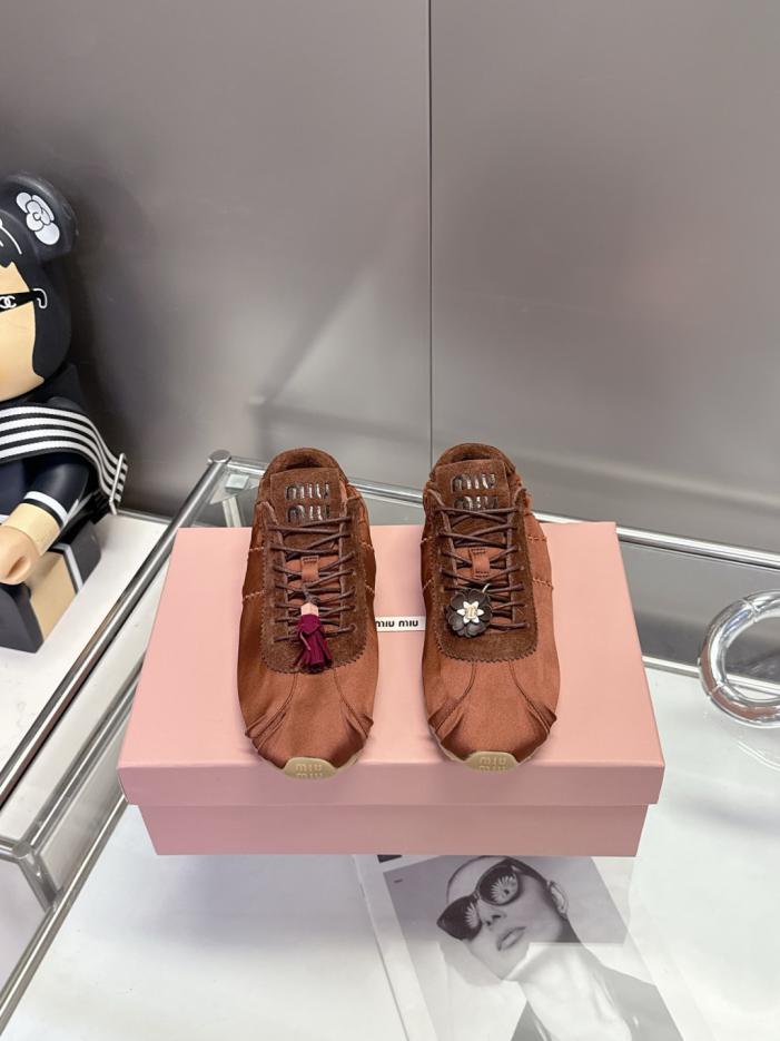 replica,schuhe,beste,kaufen,1:1,besten,seiten,Replik,turnschuhe,sneakers MiuMiu 26 neue Plume Satin Sneakers (AIQOC) replica,schuhe,beste,kaufen,1:1,besten,seiten,Replik,turnschuhe,sneakers MiuMiu 26 neue Plume Satin Sneakers (AIQOC)