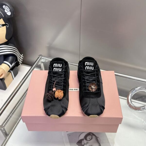 replica,schuhe,beste,kaufen,1:1,besten,seiten,Replik,turnschuhe,sneakers MiuMiu 26 Neue Plume Satin Sneakers (Q3HC0)