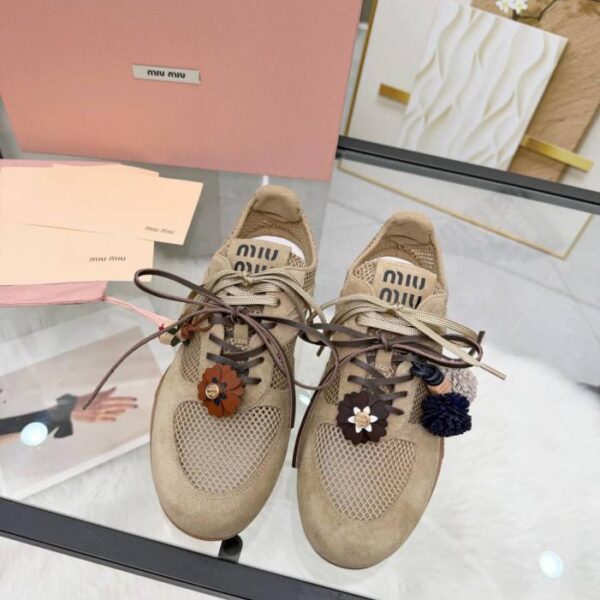Miumiu Deutsche Trainingsschuhe (ZZQMT)