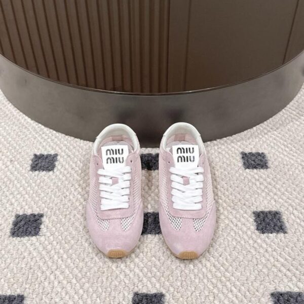 replica,schuhe,beste,kaufen,1:1,besten,seiten,Replik,turnschuhe,sneakers MIUMIU Frühjahrs-Laufsteg: Neue Arcade YUVAF Trainingssneaker