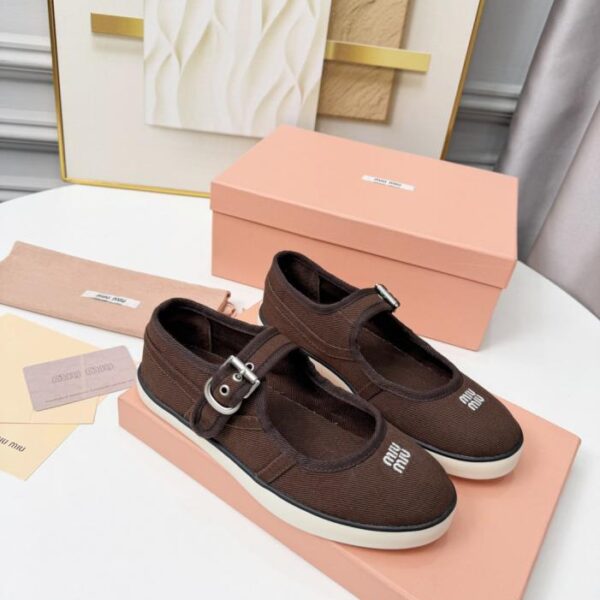 replica,schuhe,beste,kaufen,1:1,besten,seiten,Replik,turnschuhe,sneakers Die neuesten lässigen Canvas-Schuhe von MIUMIU (O3X3J)