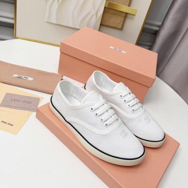replica,schuhe,beste,kaufen,1:1,besten,seiten,Replik,turnschuhe,sneakers Die neuesten lässigen Canvas-Schuhe von MIUMIU (SV2QX)