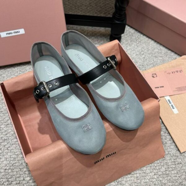MiuMiu Frühjahrsneuheit: Mary Jane Ballettschuhe aus Mesh (4R8V9)