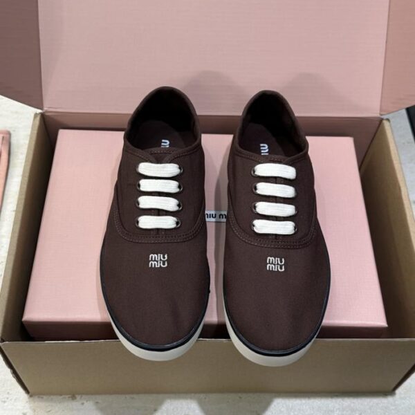 replica,schuhe,beste,kaufen,1:1,besten,seiten,Replik,turnschuhe,sneakers Miumiu Frühjahrsneuheit: Schnür-Freizeit-Skateboardschuhe für Damen (MLXM6)