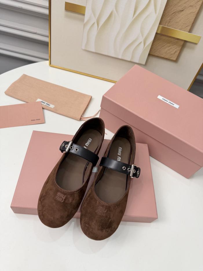 replica,schuhe,beste,kaufen,1:1,besten,seiten,Replik,turnschuhe,sneakers Miu Miu 26 Neueste Runway-Looks 💫 Mary Jane Ballerinas (4B9MJ) replica,schuhe,beste,kaufen,1:1,besten,seiten,Replik,turnschuhe,sneakers Miu Miu 26 Neueste Runway-Looks 💫 Mary Jane Ballerinas (4B9MJ)
