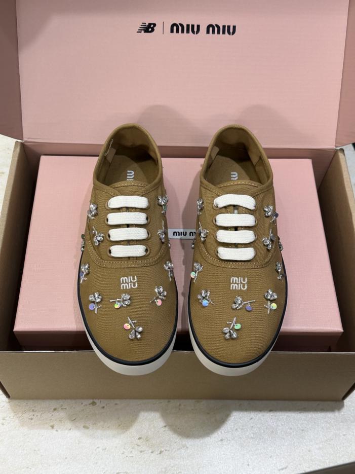 replica,schuhe,beste,kaufen,1:1,besten,seiten,Replik,turnschuhe,sneakers Miumiu Frühjahrsneuheit: Schnürschuhe für Damen (LHH6R) replica,schuhe,beste,kaufen,1:1,besten,seiten,Replik,turnschuhe,sneakers Miumiu Frühjahrsneuheit: Schnürschuhe für Damen (LHH6R)