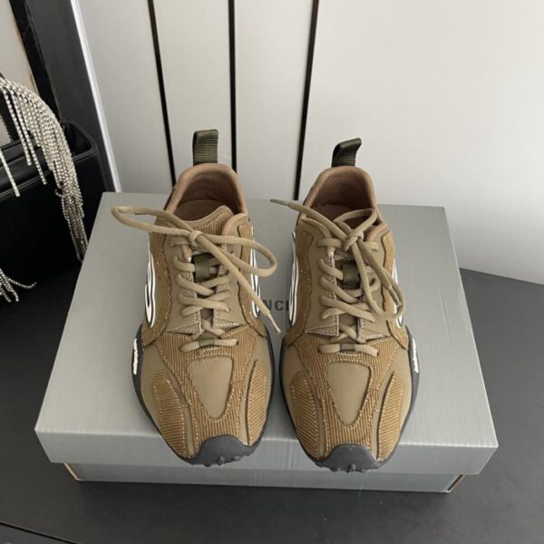 Die neuesten Monday Ultra Schnürschuhe von BALENCIAGA mit runder Zehenpartie (QN9ZB)