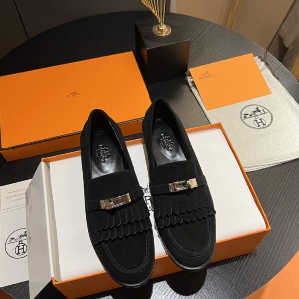replica,schuhe,beste,kaufen,1:1,besten,seiten,Replik,turnschuhe,sneakers Die neueste Frühjahrskollektion von Hermès mit flachen Schuhen (FVLBV)