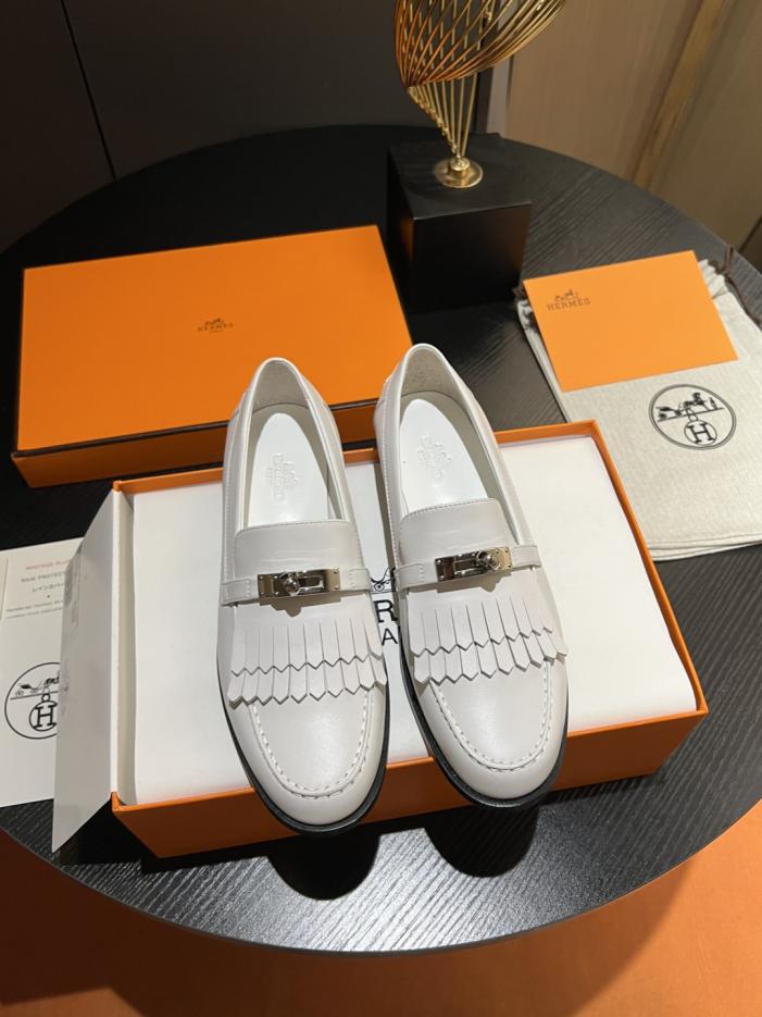 replica,schuhe,beste,kaufen,1:1,besten,seiten,Replik,turnschuhe,sneakers Die neueste Frühjahrskollektion von Hermès umfasst einzelne Schuhe (JUTRM). replica,schuhe,beste,kaufen,1:1,besten,seiten,Replik,turnschuhe,sneakers Die neueste Frühjahrskollektion von Hermès umfasst einzelne Schuhe (JUTRM).