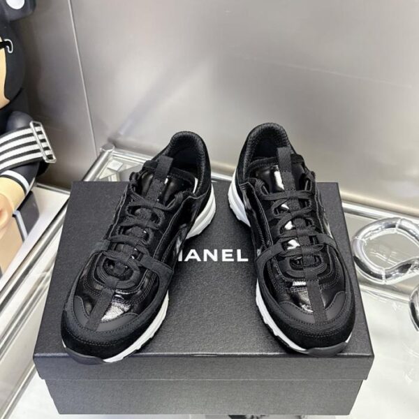 Chanel Sneakers (7TC7Y)