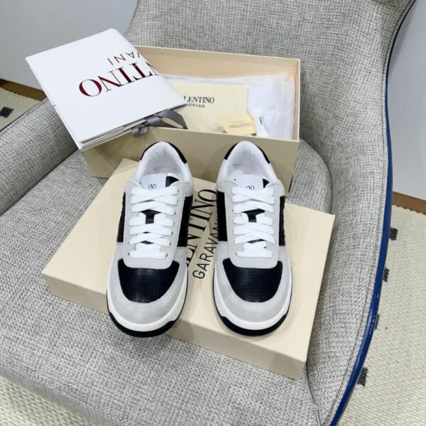Valentino OneStud Couple Sneaker Kollektion: Valentinos neueste Partner-Sneaker (FYCKX)