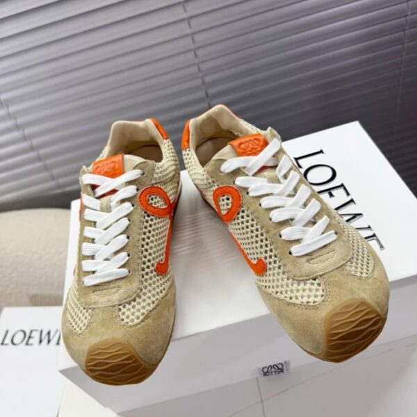 Die Loewe-Kollektion für Paare umfasst Cortez-Schuhe, deutsche Trainingsschuhe und M0W11-Sneaker.