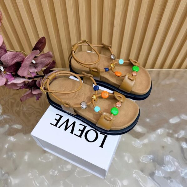 Die neuen Strandsandalen von Loewe für Frühjahr/Sommer (TKEGE)