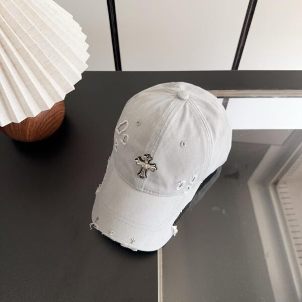replica,schuhe,beste,kaufen,1:1,besten,seiten,Replik,turnschuhe,sneakers Chrome Hearts Baseballkappe im koreanischen Retro-Stil mit Used-Look und Rissen für den Frühling (R3XBLC)
