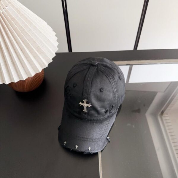 Chrome Hearts Baseballkappe im koreanischen Retro-Stil mit Used-Look und Rissen für den Frühling (YTR5F4)