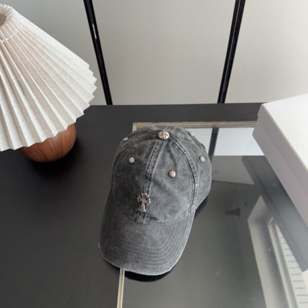 Chrome Hearts Baseballkappe im koreanischen Retro-Stil mit Used-Look und Rissen für den Frühling (6BA6L2)