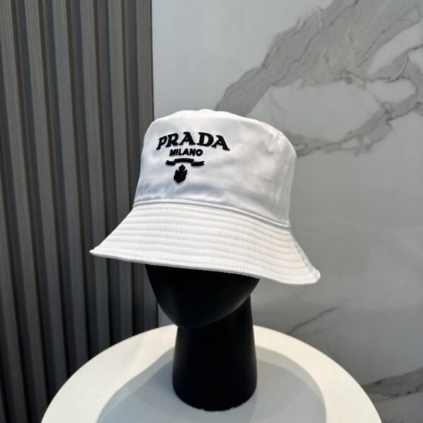 replica,schuhe,beste,kaufen,1:1,besten,seiten,Replik,turnschuhe,sneakers Pradas neuer Designer-Bucket-Hat mit gesticktem 3D-Logo (EIJMXI)