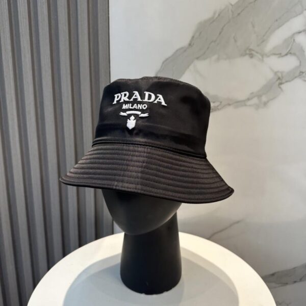 replica,schuhe,beste,kaufen,1:1,besten,seiten,Replik,turnschuhe,sneakers Pradas neuer Designer-Bucket-Hat mit gesticktem 3D-Logo (JXU42Y)