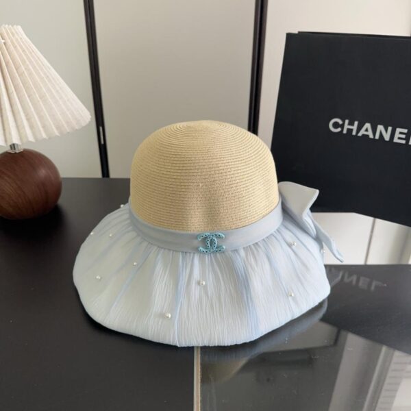 Chanel Premium-Strohhut aus geflochtenem Patchwork-Stroh mit Schleifenmuster (50RKK7)