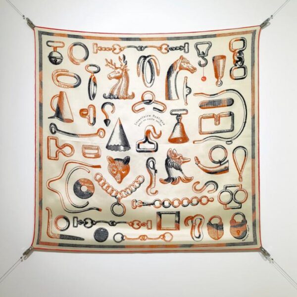 SHMS250618 Momme Doppelseitig 90x90cm Köperseide Hermès "Poetische Retrospektive von Reitsportartikelgeschichten" (U10AUA)