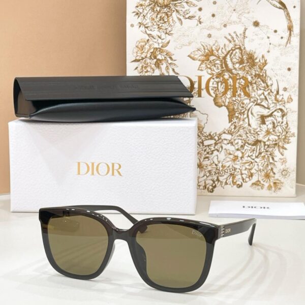 replica,schuhe,beste,kaufen,1:1,besten,seiten,Replik,turnschuhe,sneakers DIOR Sonnenbrille Modell CD 0260S(5E214J)